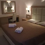 Petinaros 4*