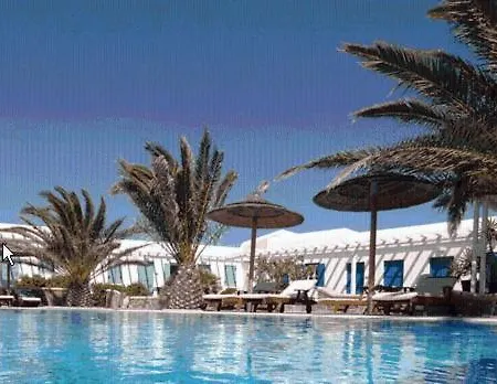 Petinaros מלון 4*