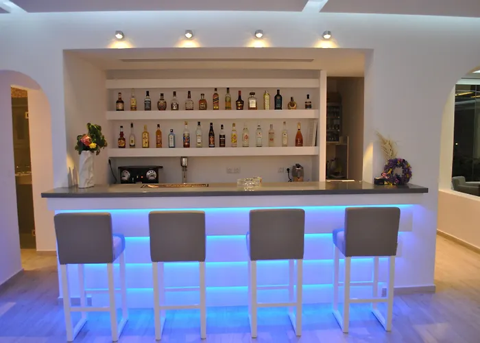 ペティナロス ホテル 4*