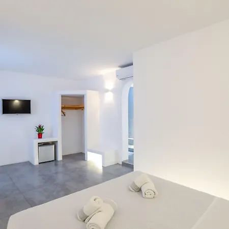 Petinaros Hotel 4*