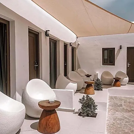 Ξενοδοχείο Petinaros 4*