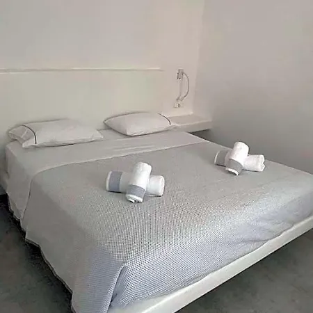 Petinaros 4*
