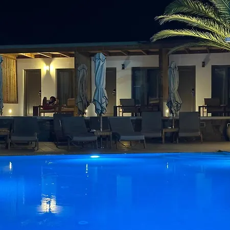 Отель Petinaros